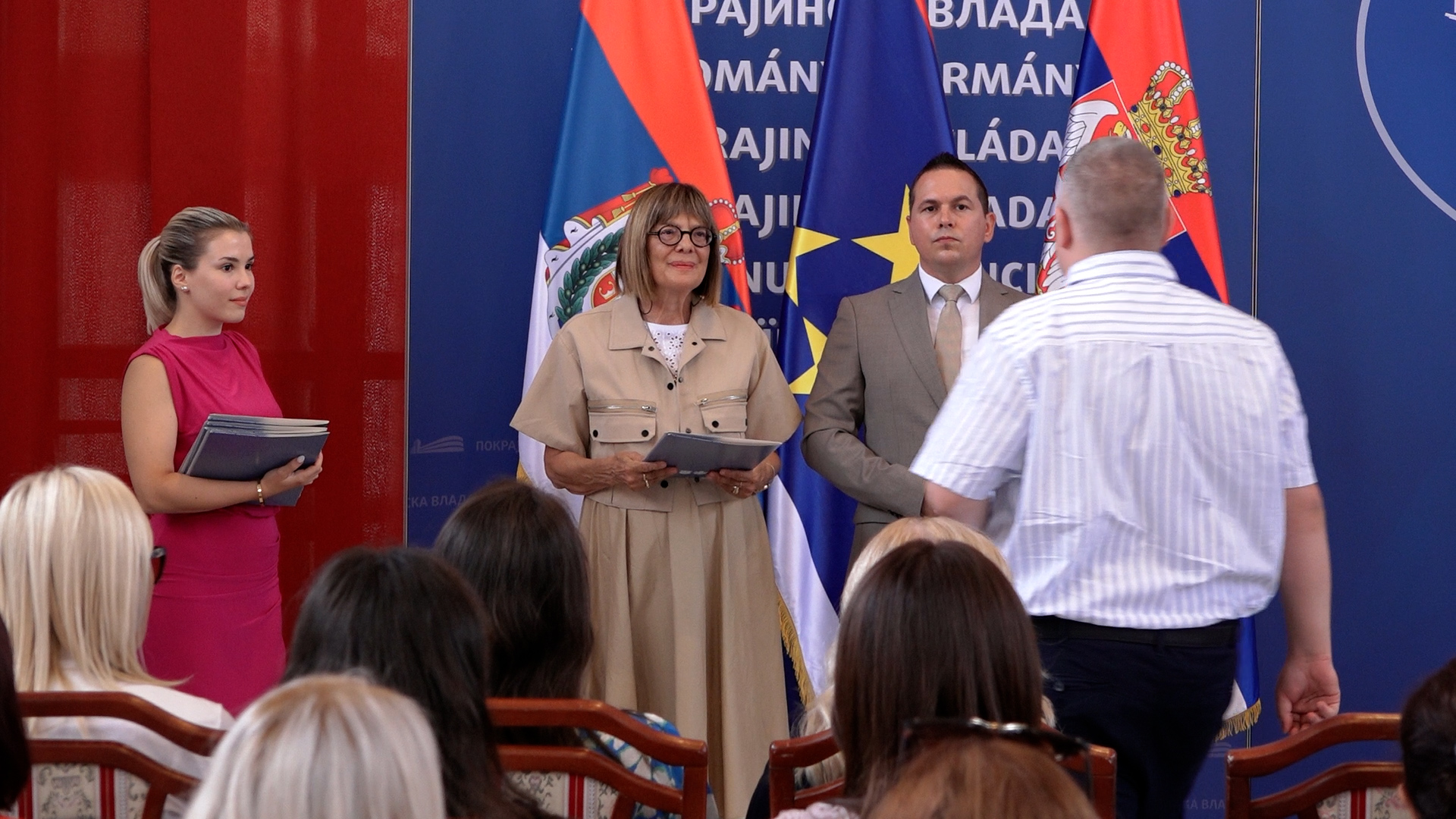 Novi Sad, predsednik Pokrajinske vlade Maja Gojkovic dodeljuje ugovore za finansiranje investicija u objekte obrazovnih ustanova na teritoriji AP Vojvodine, pokrivanje Novi Sad, predsednik Pokrajinske vlade Maja Gojkovic dodeljuje ugovore za finansiranje investicija u objekte obrazovnih ustanova na teritoriji AP Vojvodine, pokrivanje